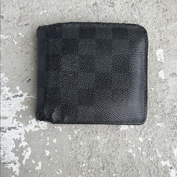 Vintage Louis Vuitton wallet - Picture 1 of 10
